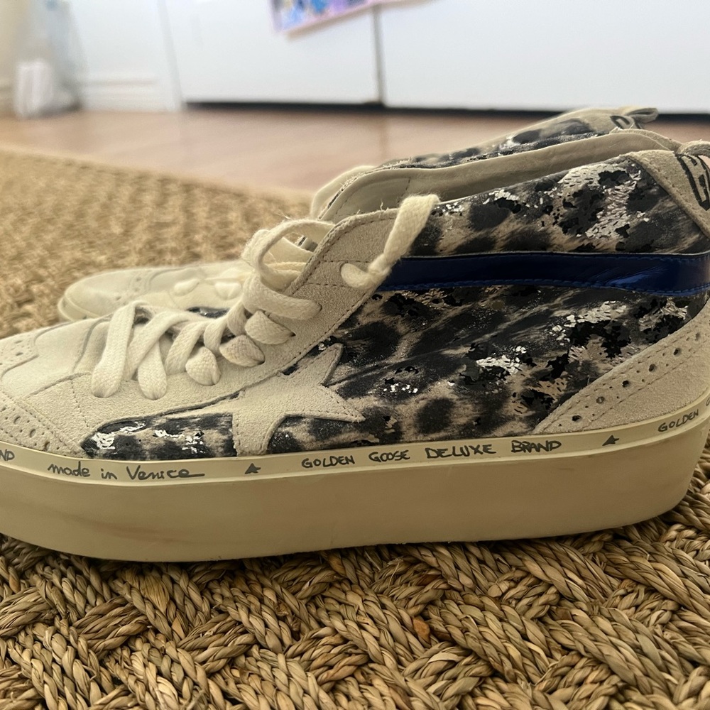 Golden Goose HI Mid/Star sneakers!